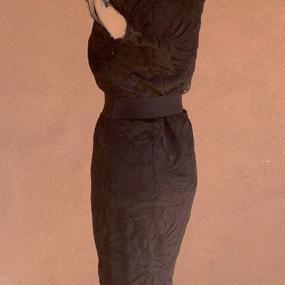 Currently Consigned Emilio Pucci Colonial Lace Dress Like New! US 8, IT 42 - Picture 5 of 13